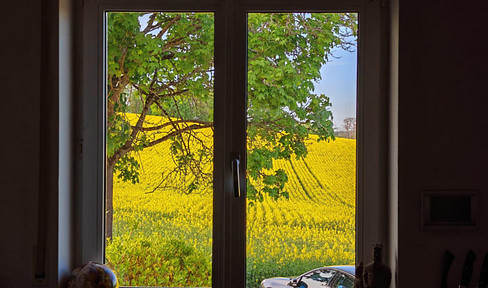 Premium single-family home with panoramic views, ready for occupancy, located just approximately 100 km from Munich. "No commission fees."
