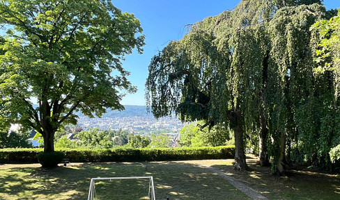 Terraced house for rent, located in a semi-elevated area (near the Bismarck Tower).