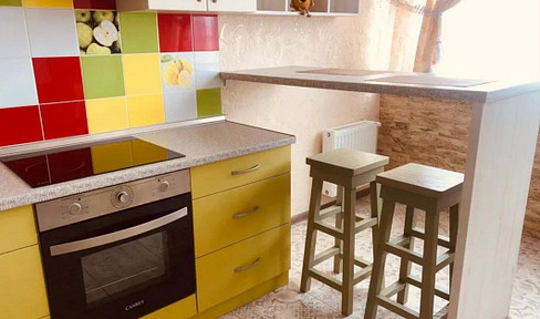 Spacious and fully furnished apartment in a desirable residential area.