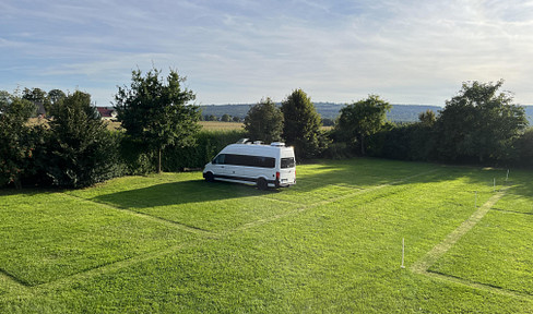 Exclusive commercial property located on the edge of a field, with potential for residential use – expansion possible.