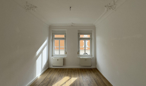 Direkt vom Eigentümer- Bezugsfreie sanierte 3-Zimmer Altbauwohnung