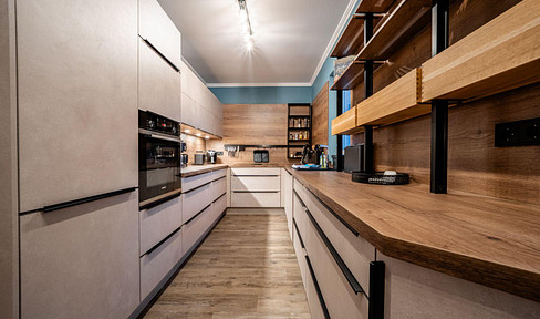 MÖBLIERTE 120 m² KOMFORTWOHNUNG IN HAGE
