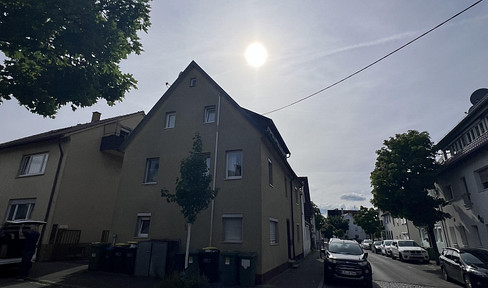 Mehrfamilienhaus mit Entwicklungspotenzial in begehrter zentraler Lage von Asperg