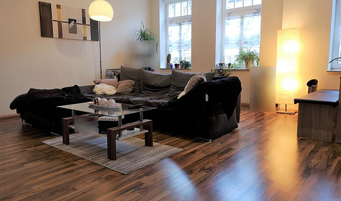Viel Platz! Modernisierte 3-Zimmer-Wohnung mit Einbauküche, Bartheke & Balkon am grünen Sonnenberg
