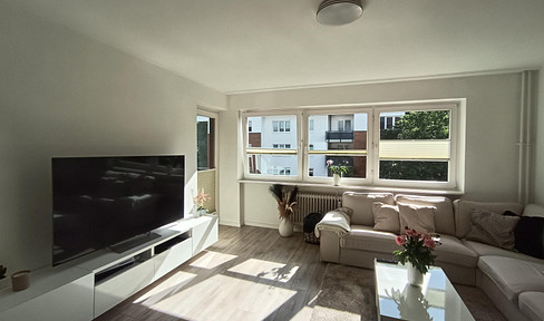 Bright, spacious 2.5-room apartment.