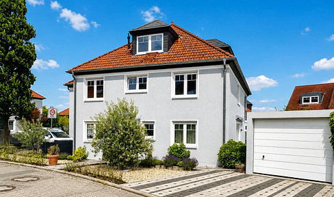 VON PRIVAT: Stadtvilla mit Wintergarten | 207 m² Wohnfläche · 71 m² Nutzfläche | 328 m² Grundstück