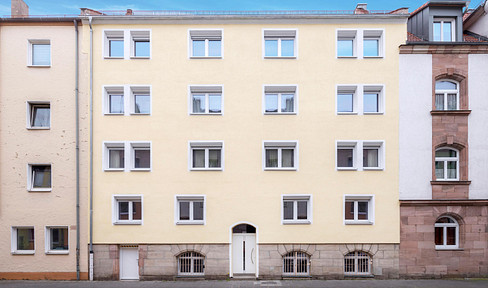 Fully furnished 3-room apartment - available for the first time after a complete renovation (ground floor).