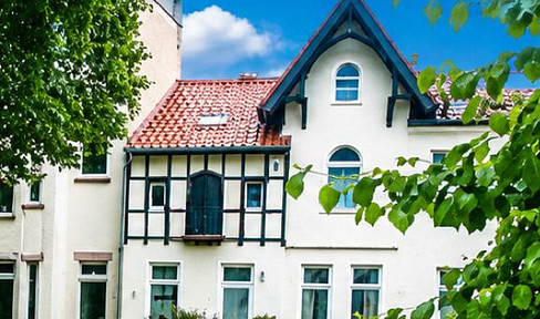 Im Staden: Ein  exklusives Stadthaus  mit 110 qm an gepflegter Privatstrasse