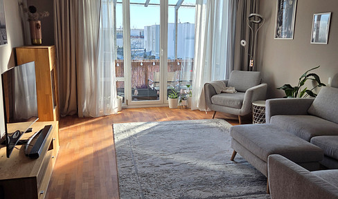 Modern 3.5-room apartment with balcony, loggia, and carport in Hamburg-Allermöhe West.