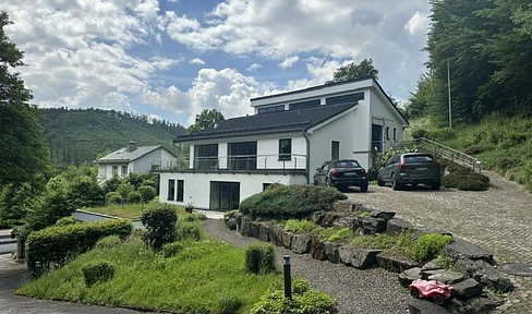 Gepflegtes Einfamilienhaus in ruhiger, naturnaher Lage!