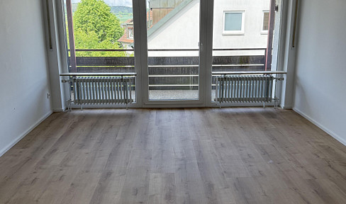 Erstbezug nach Kernsanierung: Helle gepflegte 3-Zimmer-Whg mit Balkon in Lauda-Königshofen