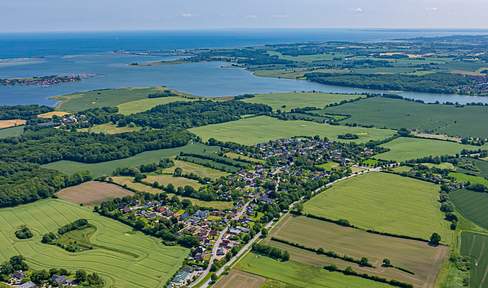 Well-maintained single-family home located between the Baltic Sea and the Schlei fjord.
