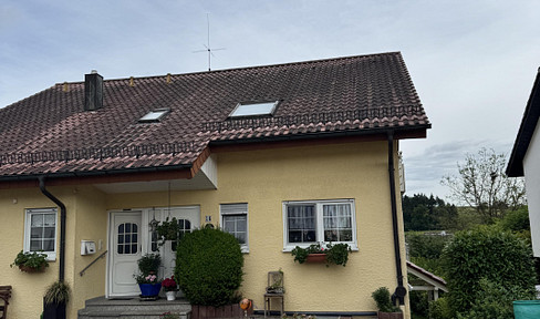 Apartment with separate entrance - First occupancy after renovation.