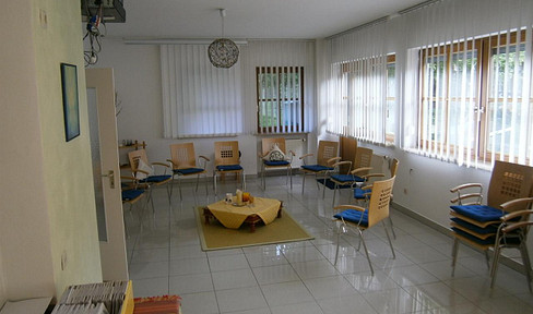 3 Apartments einzeln oder zusammen als Wohnung, TG, Stellplatz, dazu Garten mietbar