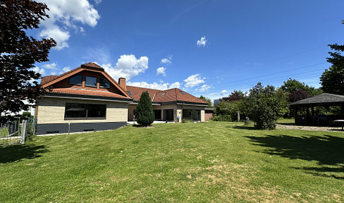 Fuldabrück-Bergshausen: Versatile use – combining living and working.