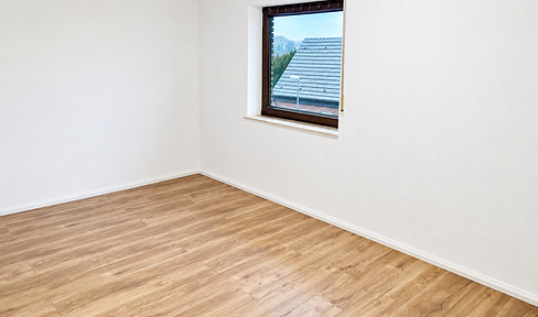 Großzügige Wohnung mit eigenem Eingang, Kamin & Balkon in Bottrop