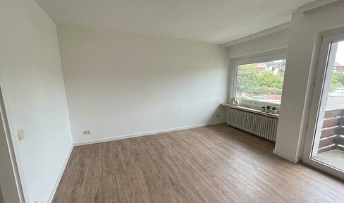 Bright, one-room apartment in Bad Pyrmont, available either furnished or unfurnished.