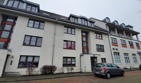 2-room apartment in Strausberg with fitted kitchen and balcony.
