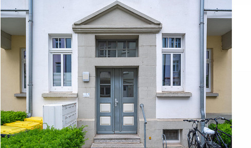 My home: Central Erfurt (e.g., for €1,175 per month)!