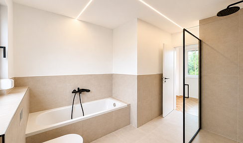 First occupancy after high-quality renovation | Real wood herringbone parquet flooring | Designer bathroom | Balcony.