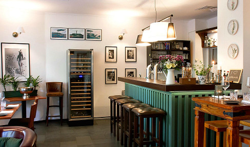 Flexible commercial space in the Kollwitz neighborhood – ideal for a bistro, wine bar, café, or restaurant concept.