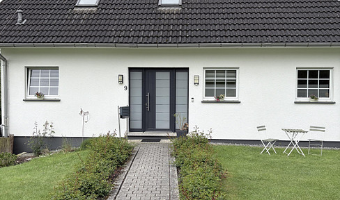Modern living in an excellent location.