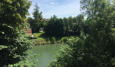Helle 1-Zimmer-Eigentumswohnung mit großem Balkon in zentraler Lage von Wolfratshausen