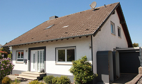 Detached house in a quiet residential area (no real estate agents).