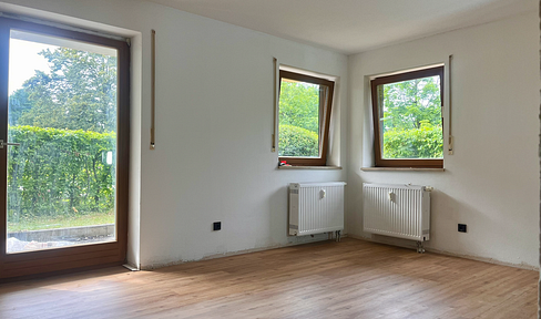 Eigener Garten inklusive – moderne, sanierte 2-Zimmer-Erdgeschosswohnung in Freising
