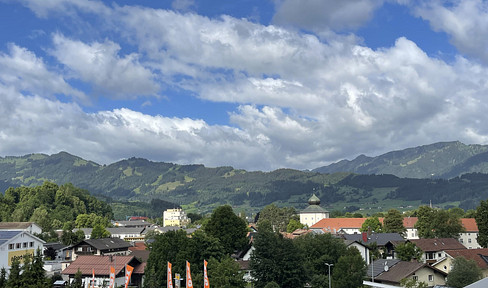 Hochwertig renovierte 2-Zimmer-Komfortwohnung mit Bergblick, Aufzug, Schwimmbad und Sauna