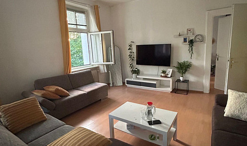 Well-designed 3-room apartment for rent, located in a convenient and easily accessible area of Oberhausen-Lirich.