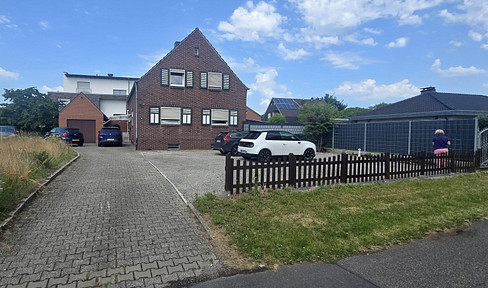 Family house in the center of Brüggen.