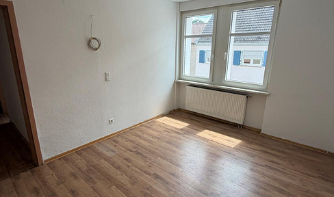 Shared apartment (for 3 people) in Ludwigshafen – Rooms available immediately.