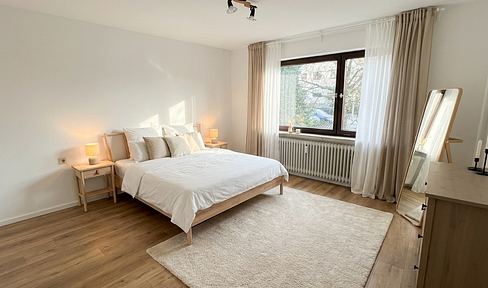 Newly renovated: bright 3-room apartment with a sunny balcony.