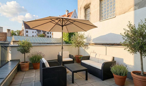 Exklusive Berufstätigen-WG, Dachterasse, Altbau nach Generalsanierung, historische Altstadt