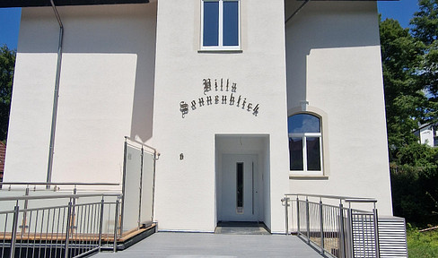 Mehrfamilienhaus mit 4 Eigentumswohnungen und separatem Bauplatz