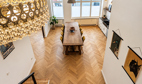 Provisionsfrei&Bezugsfrei: Außergewöhnliches Gründerzeit-Loft mit Galerie und fast 4 m Deckenhöhe