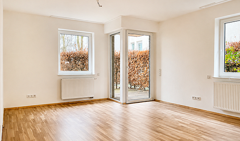 Barrierefreie 2ZKB mit Küche, Parkpl., Terrasse - ruhig & zentral