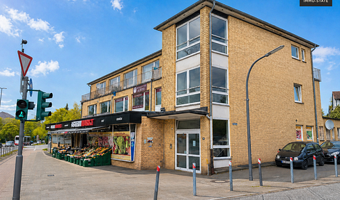 Residential and commercial building in Hamburg-Rahlstedt | €86,369 current net operating income | Rental potential.