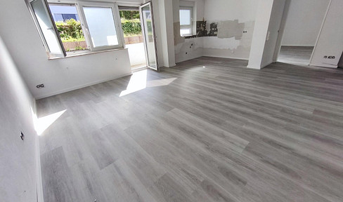 First occupancy – bright, 2-room apartment – perfect connection to Freiburg.