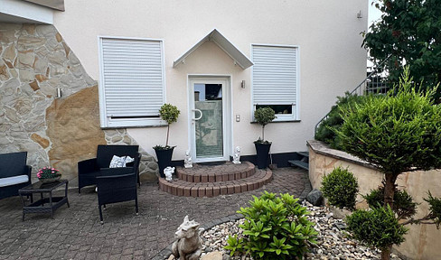 Multi-generational house with two living units, a garden, and a pool, for sale (price negotiable).