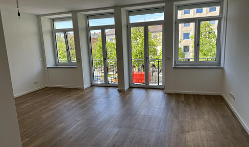 Renovierte 2 - Zimmer Wohnung direkt am Rotkreuzplatz