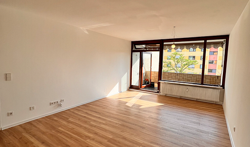 Erstbezug nach Sanierung | 94 m² | 3 Zimmer | Balkon | TG-Stellplatz | Aufzug