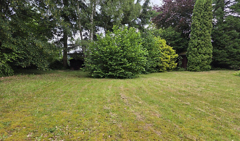 PRICE REDUCED! NO COMMISSION! WITH A POSITIVE BUILDING PERMIT APPLICATION! Land for a duplex or single-family home.
