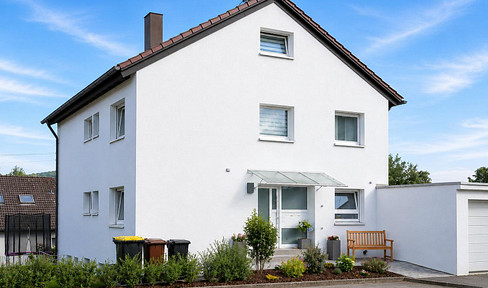 PROVISIONSFREI: Energetisch saniertes EFH-/ZFH-Haus mit Doppelgarage in ruhiger Sackgasse