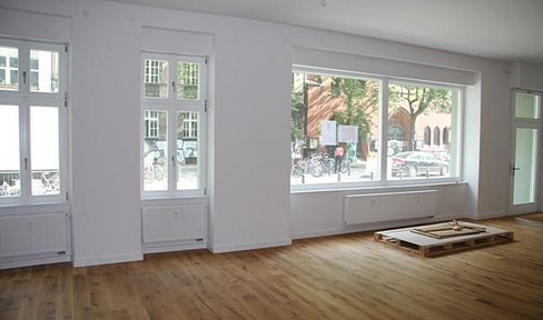 Investment property in Prenzlau without brokerage fees – commercial unit currently rented out until 2031 with a 3% annual rent increase.
