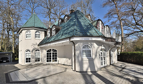 Luxury villa property in a prime location in Alt-Oberneuland.