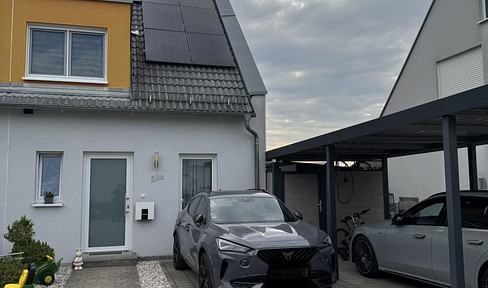 Familienfreundliche Doppelhaushälfte mit PV-Anlage