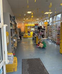 Attractive retail space with a large glass frontage – 93 m², available from August 1st, 2026.
