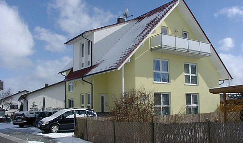 Well-maintained 4-room apartment located on the outskirts of town.